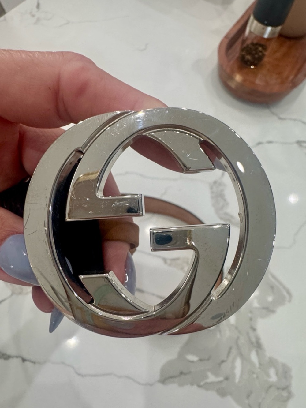Gucci Black Leather Belt with Silver Interlocking G - Picture 4 of 10